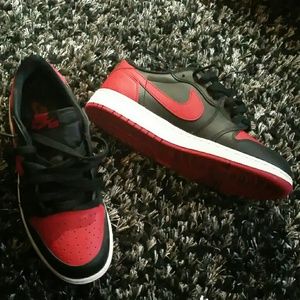 Nike air size 5.5 boys